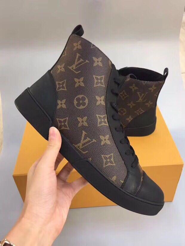 LOUIS VUITTON - SNEAKER